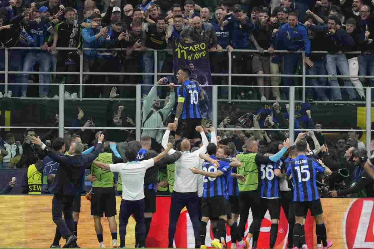 Materazzi e Sneijder ospiti in Curva Nord 