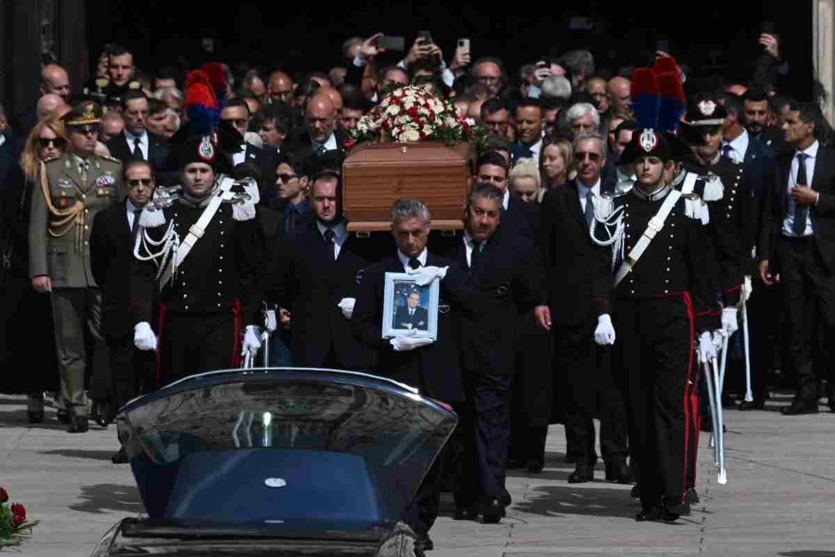 Funerali Berlusconi da record