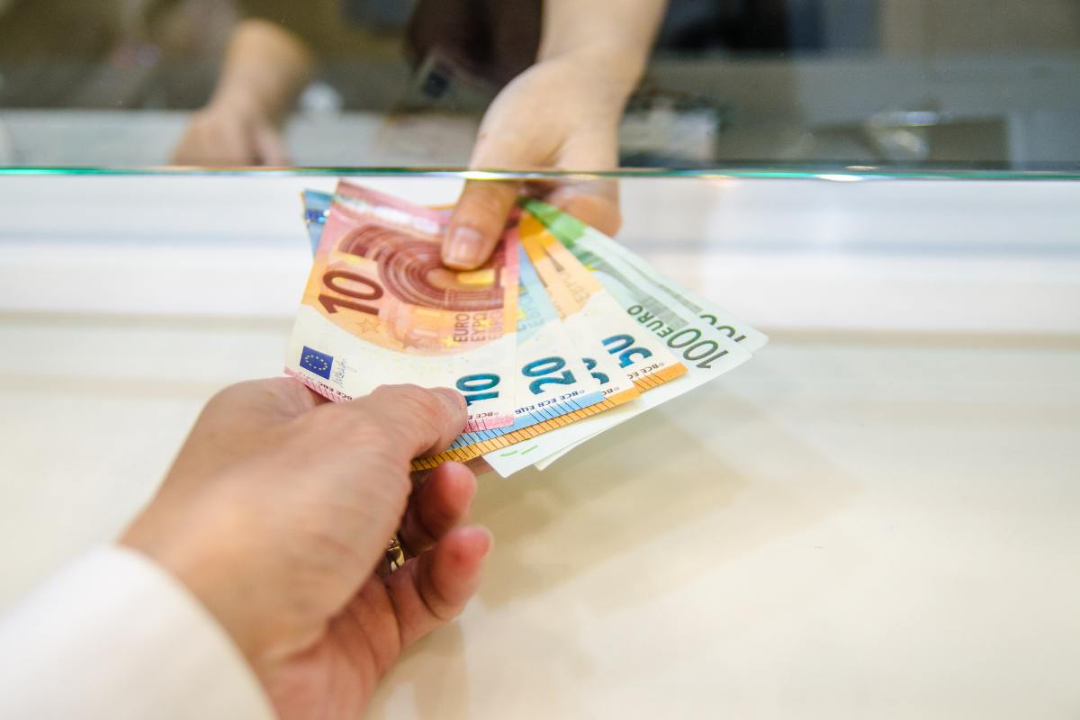 Euro, cala il potere d'acquisto in Italia