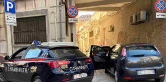 Ritrovata auto con abito da sposa all'interno