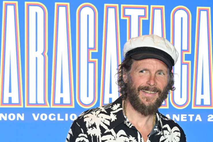 Jovanotti prende il caffè con il burro